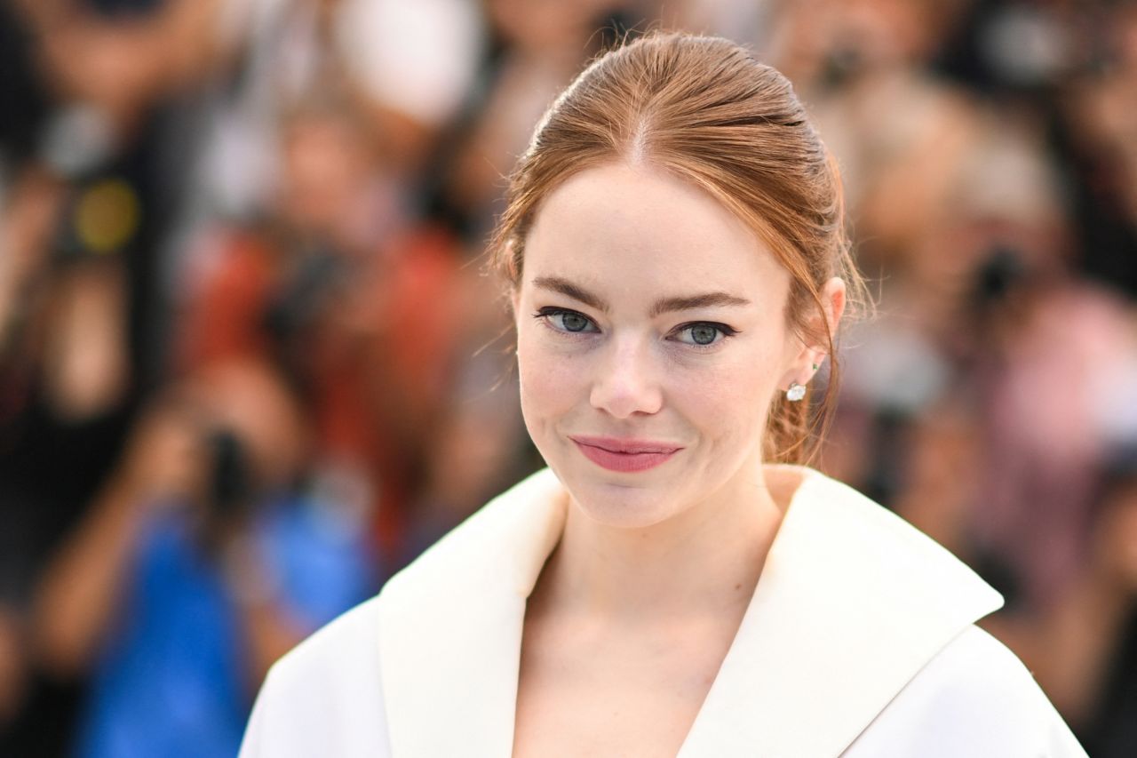 EMMA STONE AT KINDS OF KINDNESS PHOTOCALL IN CANNES FILM FESTIVAL02